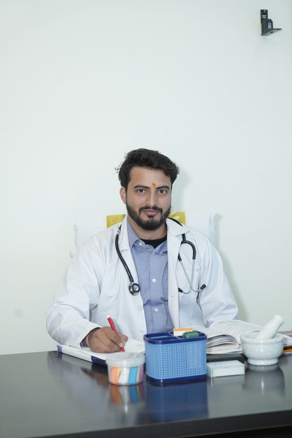 Dr. Himanshu Bhatt